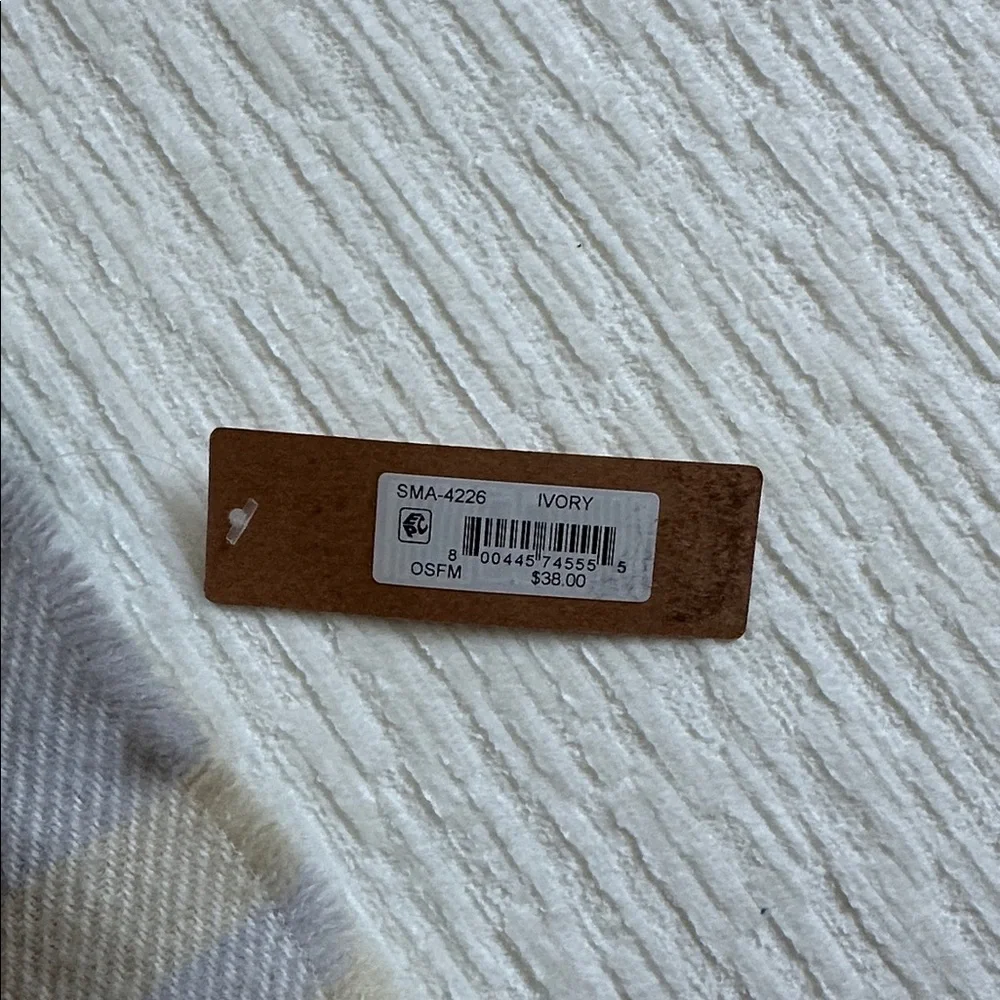 Steve Madden Ivory Plaid Scarf NWT